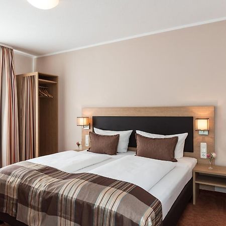 Hotel Sarah Хайнсберг Экстерьер фото