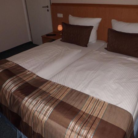 Hotel Sarah Хайнсберг Номер фото