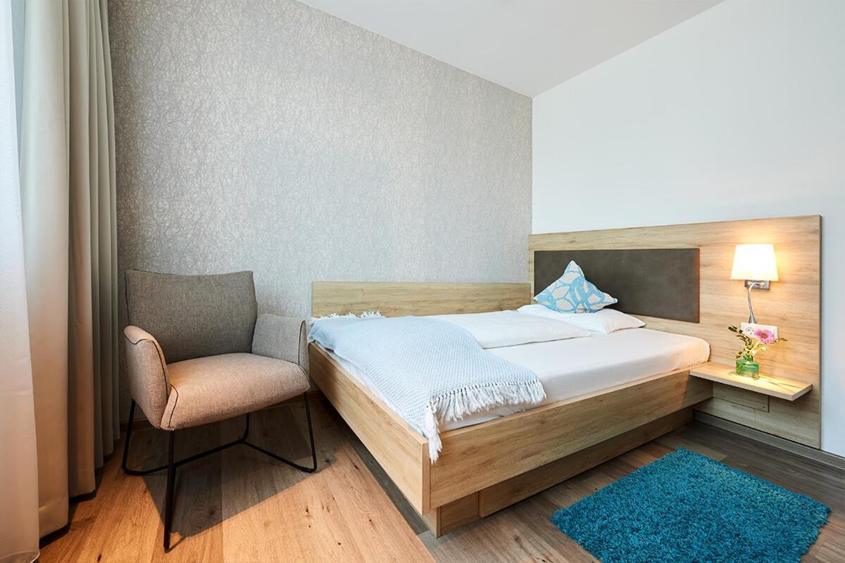 Hotel Sarah Хайнсберг Экстерьер фото